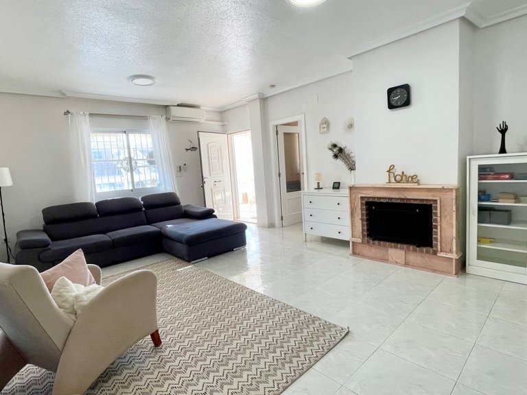 Villa for Sale in Los Altos, Orihuela Costa, Alicante 9