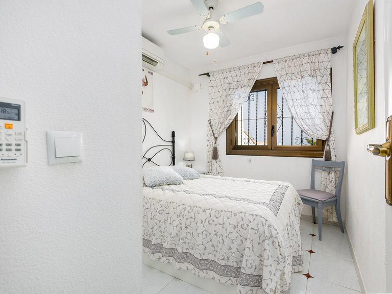 Town House for Sale in Cabo Roig, Alicante 36