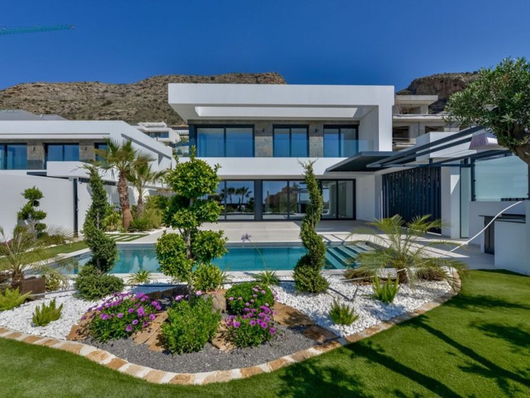 Villa for Sale in Finestrat, Alicante 1
