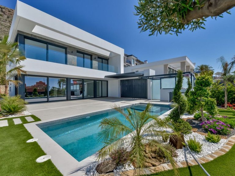 Villa for Sale in Finestrat, Alicante 5