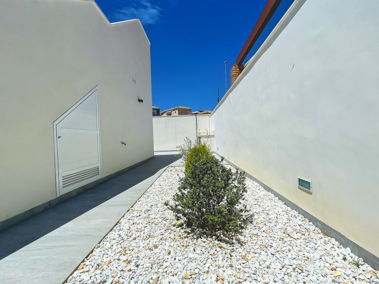 Villa for Sale in Pilar De La Horadada, Alicante 12