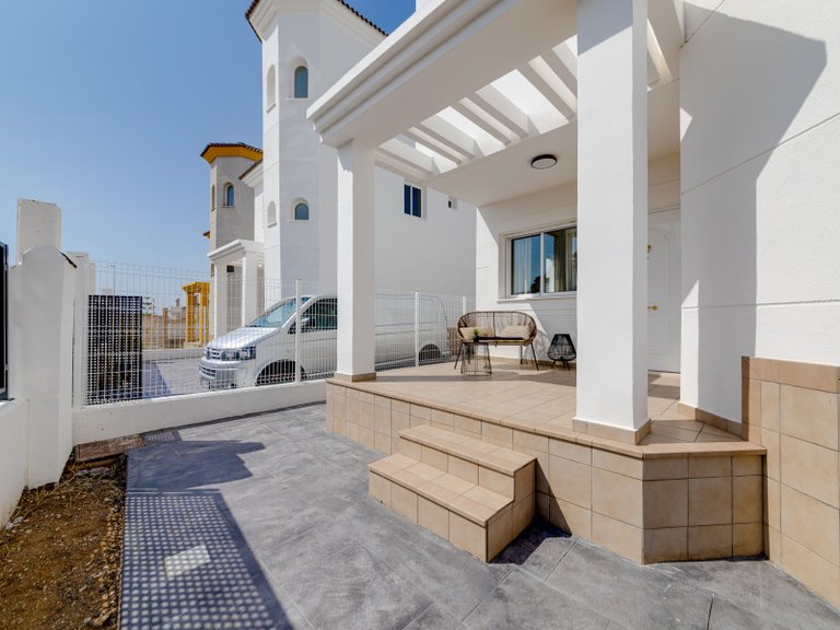 Villa for Sale in San Fulgencio, Alicante 35