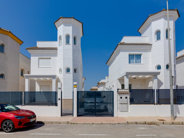 Villa for Sale in San Fulgencio, Alicante 1