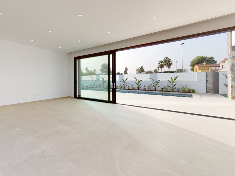 Villa for Sale in Los Alcazares, Murcia 10