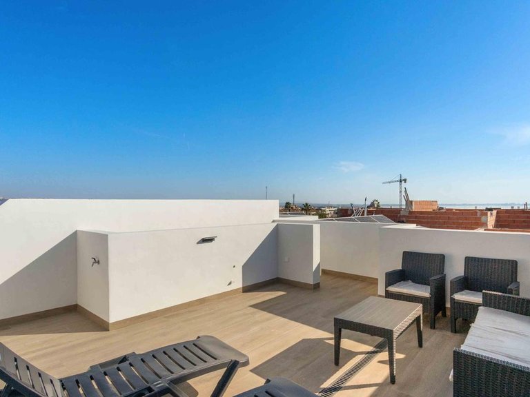 Villa for Sale in Los Montesinos, Alicante 10
