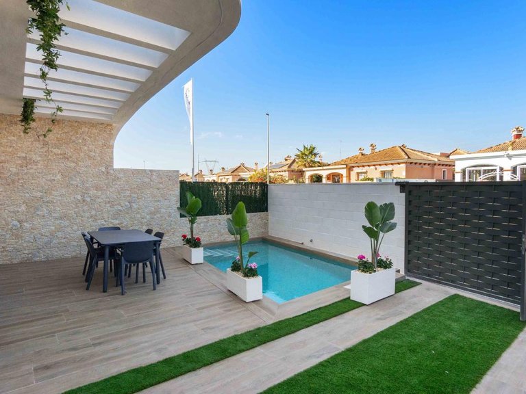 Villa for Sale in Los Montesinos, Alicante 17