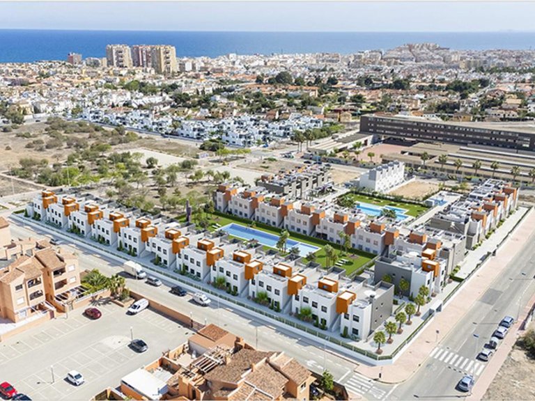 Apartment for Sale in Torrevieja, Alicante 1