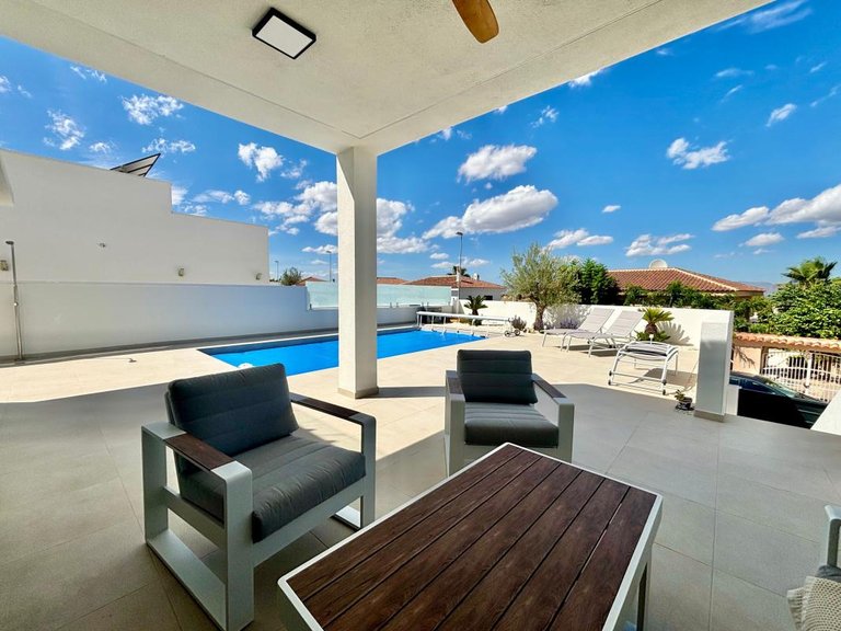 Villa for Sale in Benijofar, Alicante 5