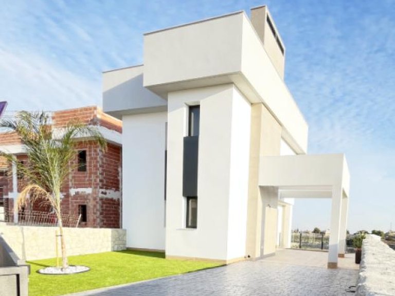 Villa for Sale in Algorfa, Alicante 2