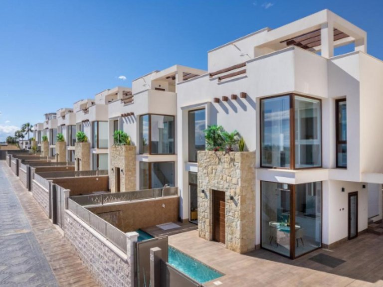 Villa for Sale in Rojales, Alicante 1