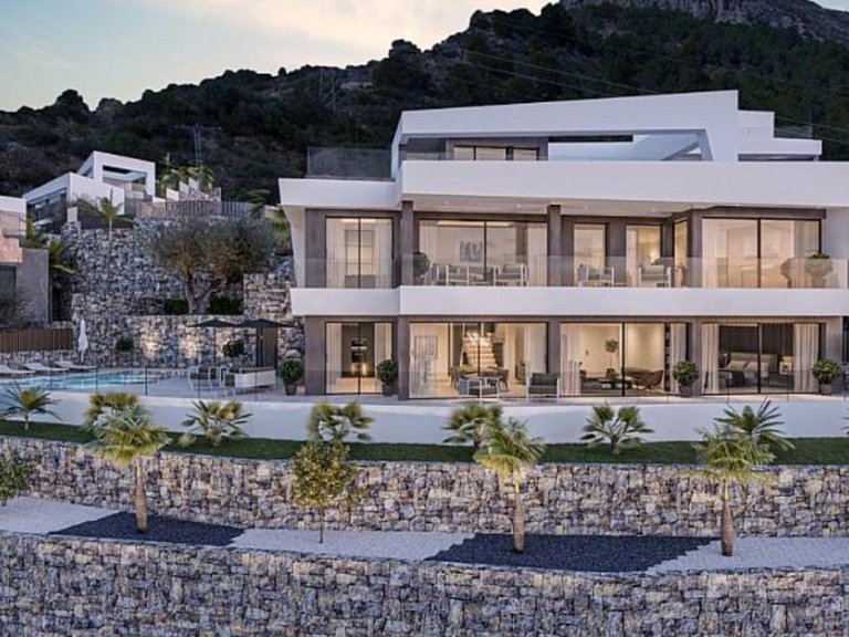 Villa for Sale in Calpe, Alicante 2
