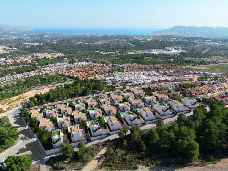 Villa for Sale in Polop, Alicante 4