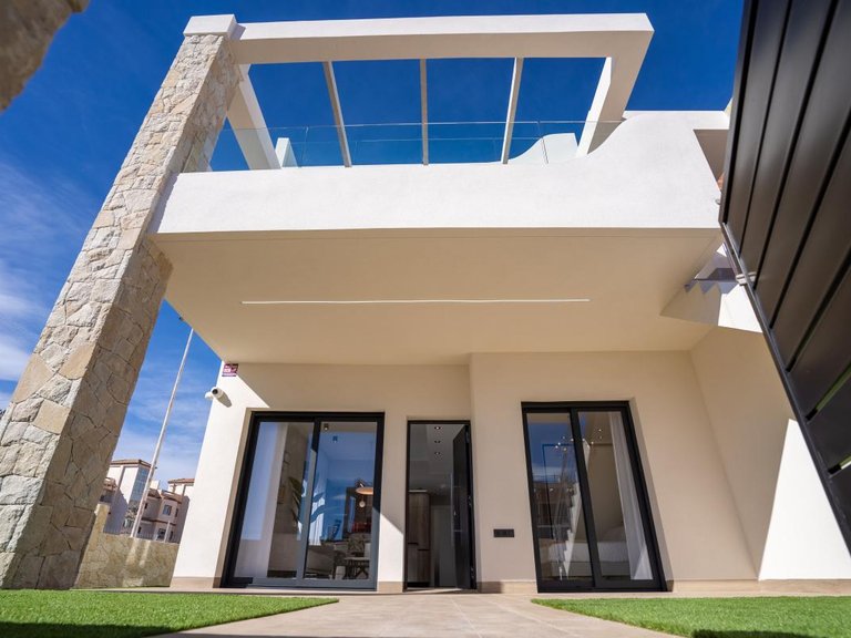 Villa for Sale in Pilar De La Horadada, Alicante 2
