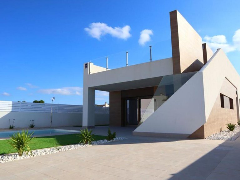 Villa for Sale in Aspe, Alicante 3