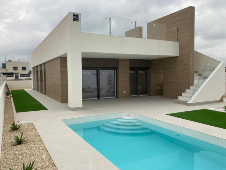 Villa for Sale in Aspe, Alicante 1
