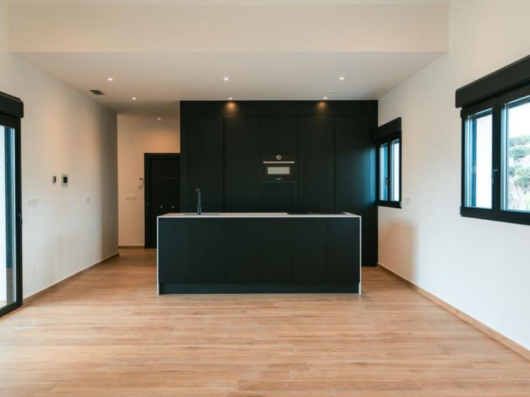 Villa for Sale in Pinoso, Alicante 4