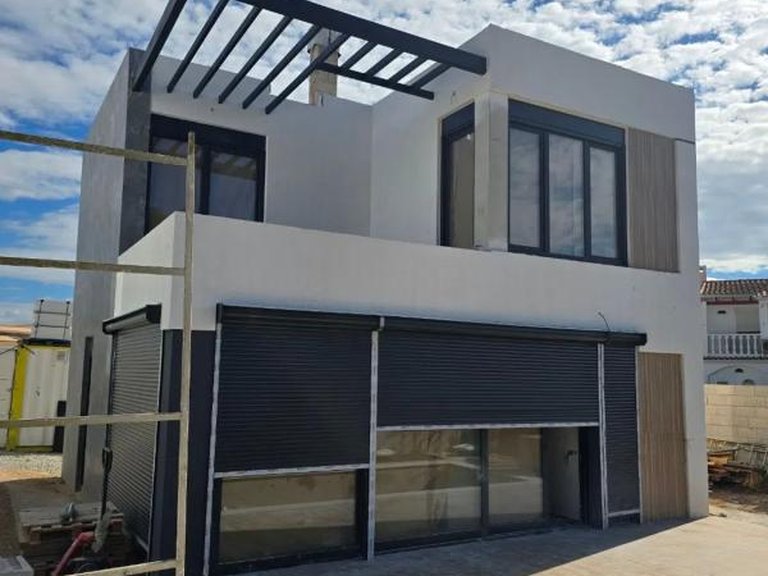 Villa for Sale in La Nucia, Alicante 2