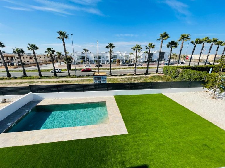 Villa for Sale in Torrevieja, Alicante 3