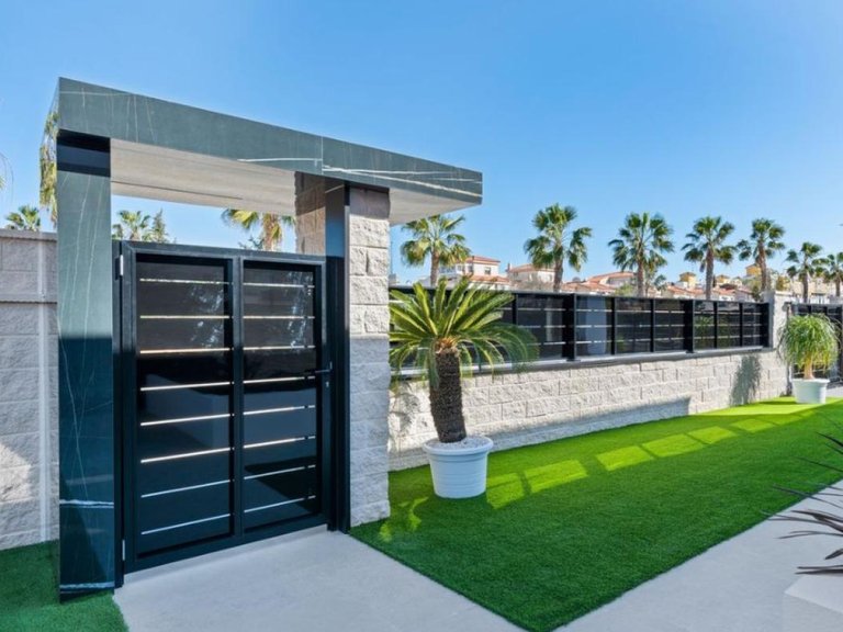 Villa for Sale in Algorfa, Alicante 5