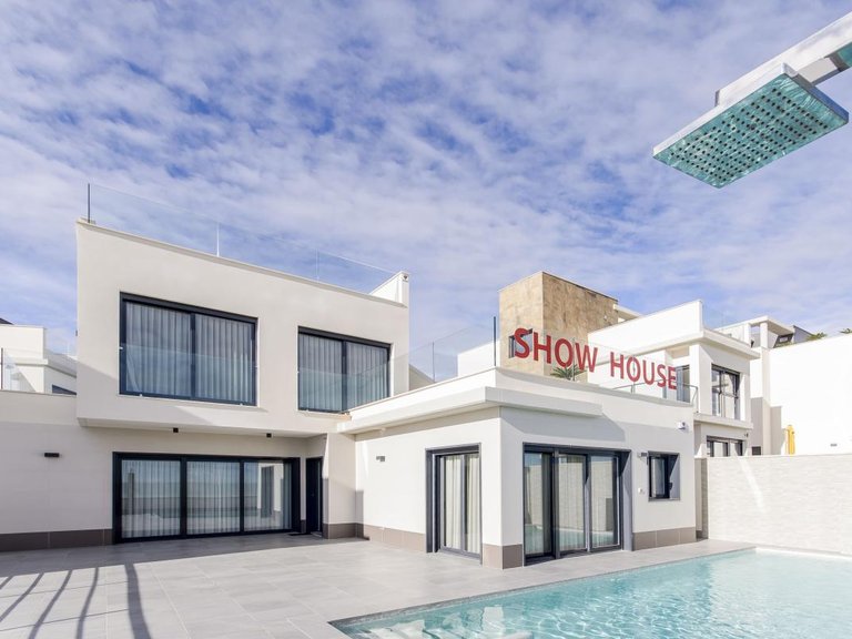 Villa for Sale in San Miguel De Salinas, Alicante 1
