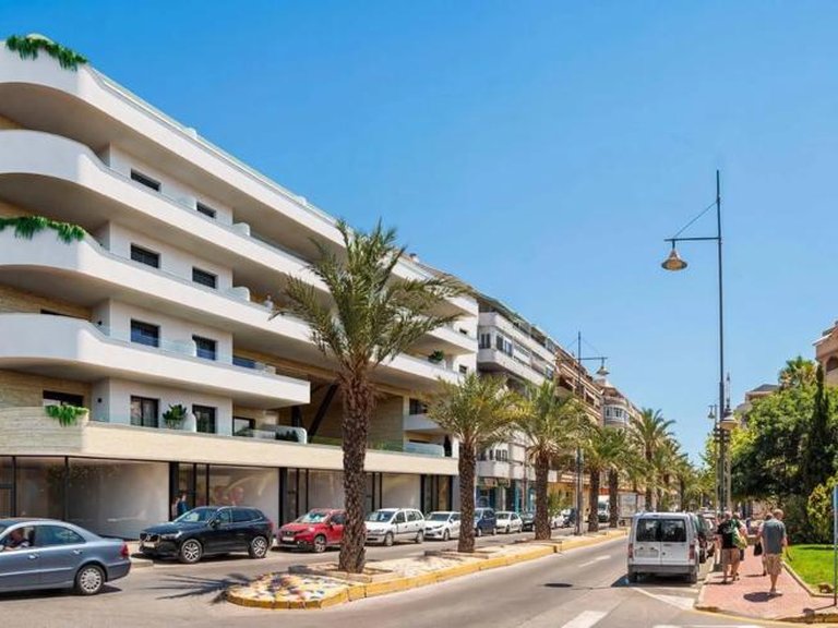 Apartment for Sale in Torrevieja, Alicante 1