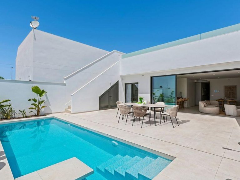 Villa for Sale in Los Alcázares, Murcia 12