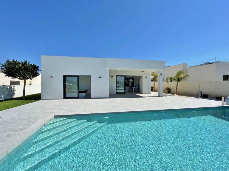 Villa for Sale in Rafal, Alicante 9