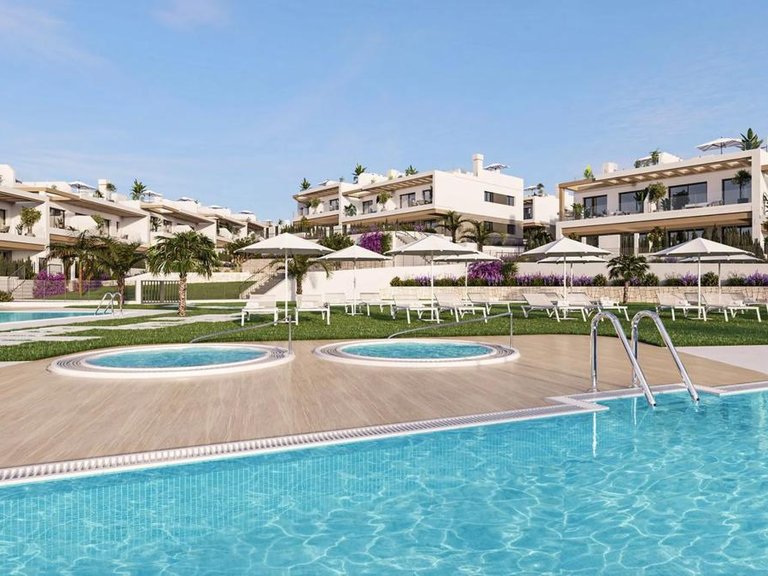 Villa for Sale in Torrevieja, Alicante 1