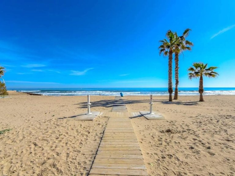 Villa for Sale in Torrevieja, Alicante 16