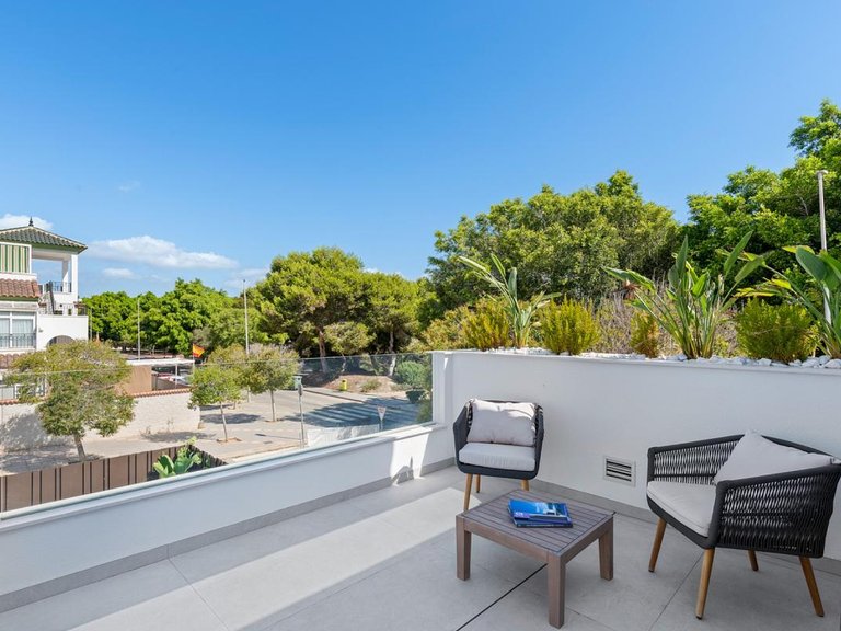 Villa for Sale in Pilar De La Horadada, Alicante 11