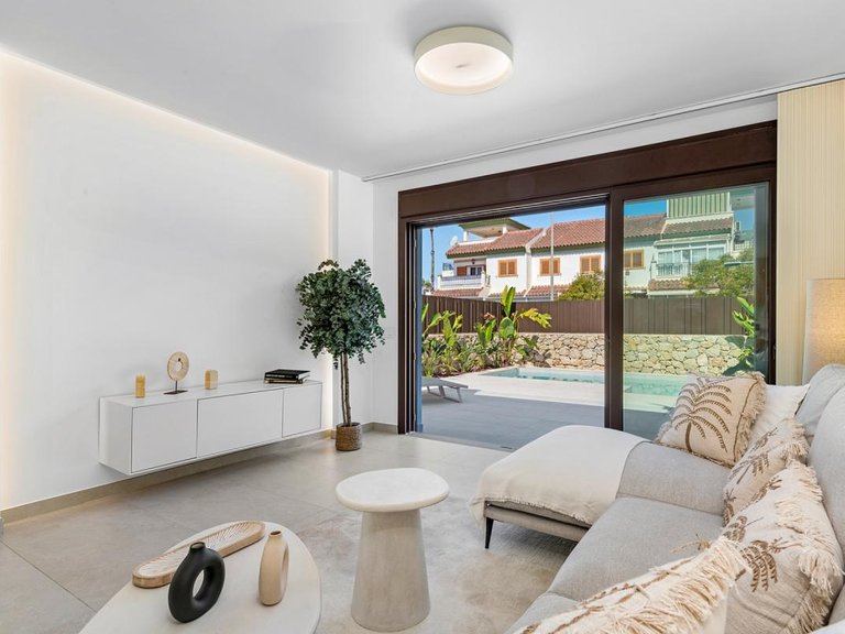 Villa for Sale in Pilar De La Horadada, Alicante 26