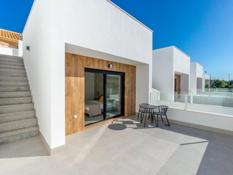 Villa for Sale in Pilar De La Horadada, Alicante 2