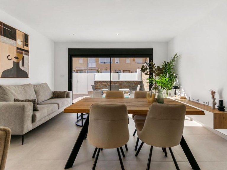Villa for Sale in Pilar De La Horadada, Alicante 7
