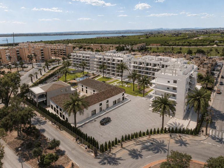 Apartment for Sale in Guardamar Del Segura, Alicante 4