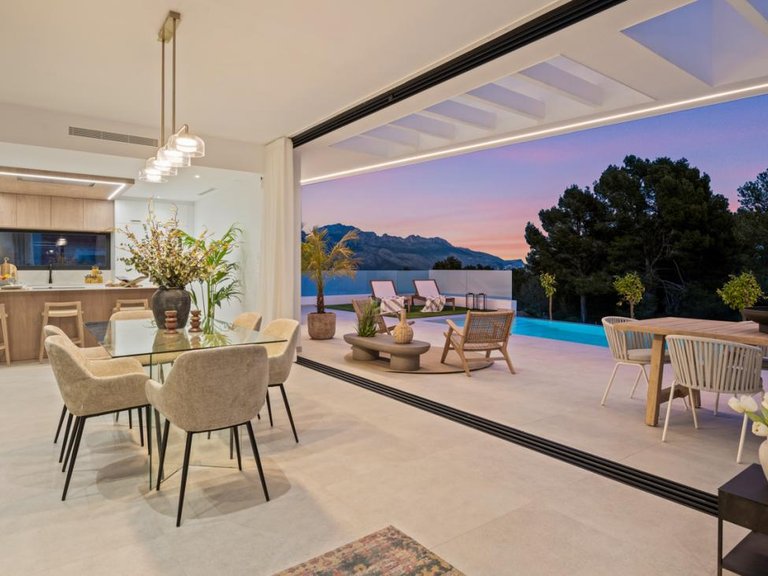 Villa for Sale in Polop, Alicante 4