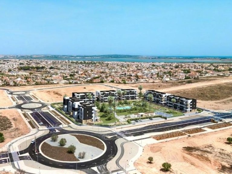 Apartment for Sale in Torrevieja, Alicante 3