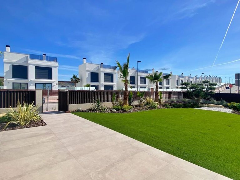 Villa for Sale in Mutxamel, Alicante 36