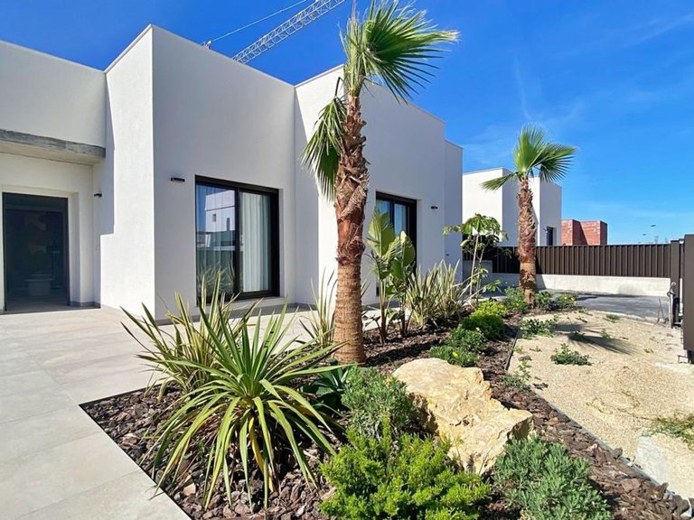 Villa for Sale in Mutxamel, Alicante 37