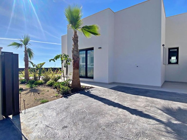 Villa for Sale in Mutxamel, Alicante 38