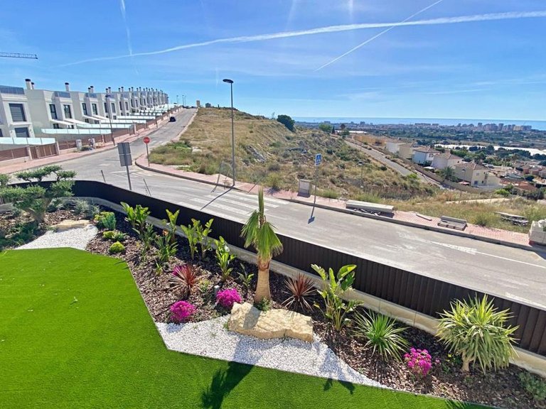 Villa for Sale in Mutxamel, Alicante 46