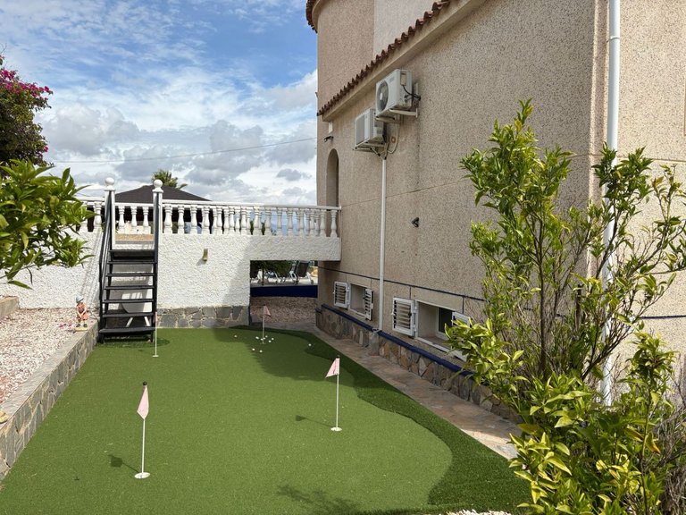 Villa for Sale in Algorfa, Alicante 5