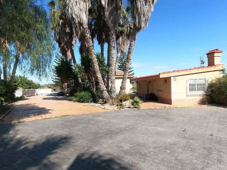 Villa for Sale in Dolores, Alicante 44