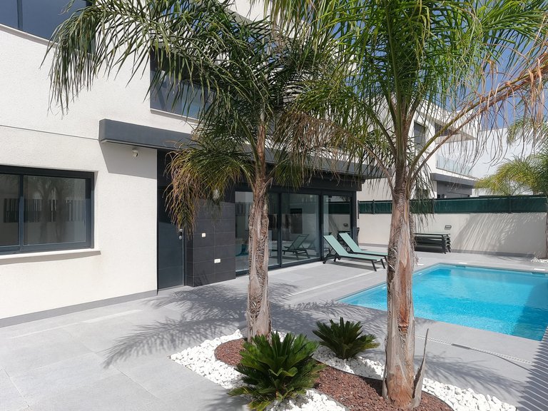 Villa for Sale in Algorfa, Alicante 2