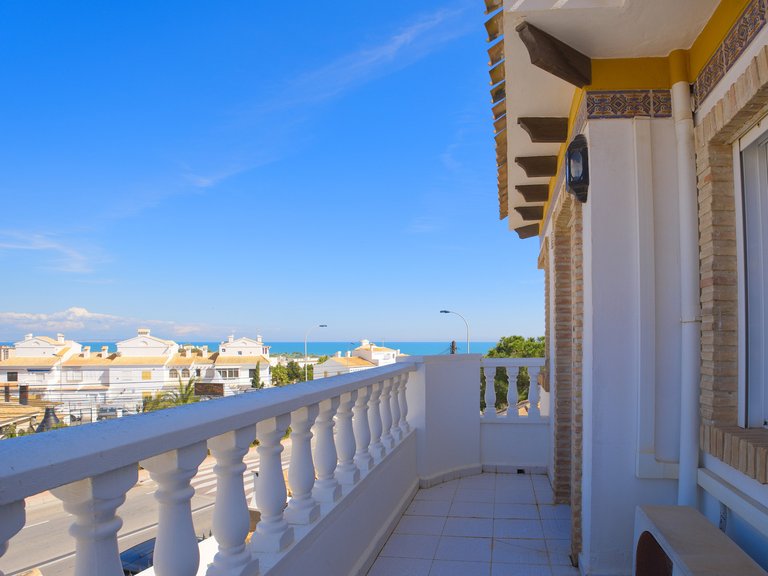 Villa for Sale in Torrevieja, Alicante 32