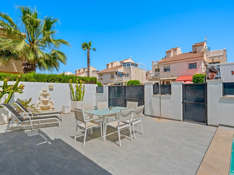 Villa for Sale in Torrevieja, Alicante 27