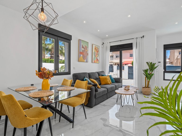 Villa for Sale in Torrevieja, Alicante 4