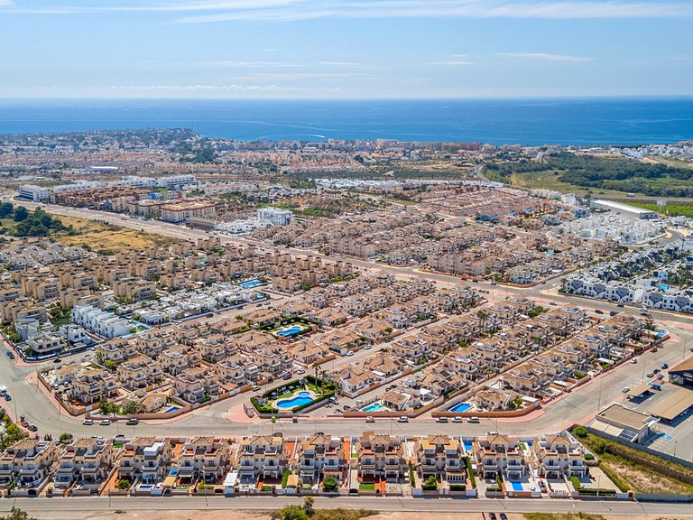 Town House for Sale in Cabo Roig, Alicante 47