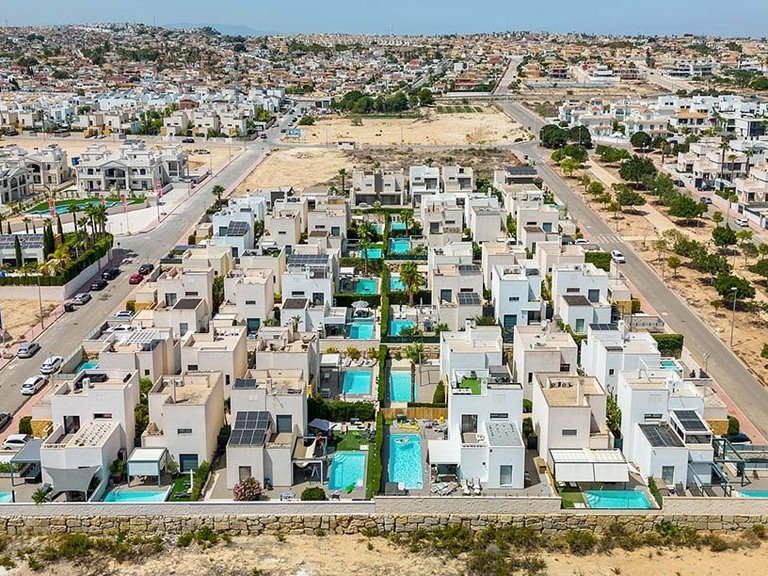 Villa for Sale in Costa Blanca Ciudad Quesada, Alicante 40