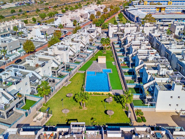 Apartment for Sale in Torrevieja, Alicante 32