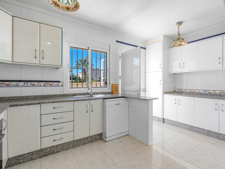 Villa for Sale in Costa Blanca Ciudad Quesada, Alicante 6